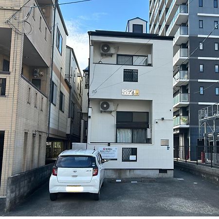 エスポアール201 Aparthotel Kumamoto Bagian luar foto